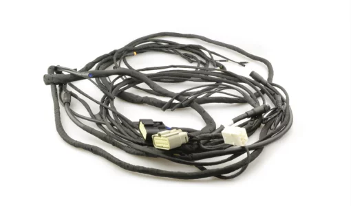 Reducción del tiempo de instalación y mantenimiento con arneses de cable personalizados