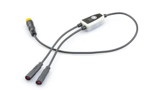 Divisor con botón integrado y luz LED