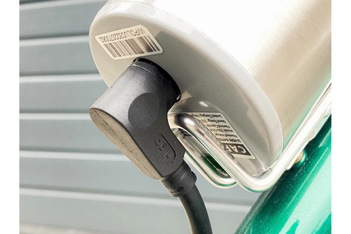 Conector compacto de batería transforma una bicicleta clásica en una e-bike
