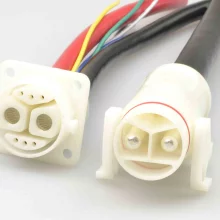 Prototipo y muestras de conector para e-bike